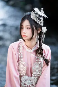 YiTuYu - Vol.8795 Yang Min Ting: Graceful Hanfu Beauty Amidst Spring Blossoms-11