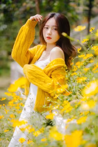 VGU No.120: Radiant Youth Amidst Golden Blooms – A Captivating Summer Portrait-1