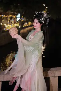 VGU No.175: Ethereal Asian Beauty In Traditional Attire Amidst A Dazzling Nightscape Of Lights-4