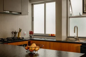 Transform 150m2 apartment into a cozy gathering space by removing partition walls-10