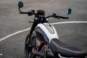 Discover the Limited Edition Ducati Scrambler 10° Anniversario Rizoma: A Masterpiece of Italian Engineering and Style for Motorcycle Enthusiasts-6