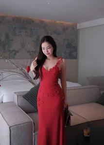 Radiant Red Elegance: A Festive Style Inspiration-2