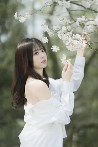 Elegant Portrait Photography: YiTuYu Art Language Vol.9296 featuring Ci Qing Shi Dou Ya in Minimalist White Fashion Style-10