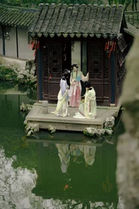 Ethereal Spring Glow: Yu Wei Jiang Captivates in the Art Language Vol. 9069 Photography Series-11