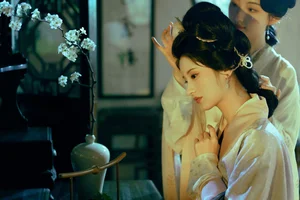 Ethereal Spring Glow: Yu Wei Jiang Captivates in the Art Language Vol. 9069 Photography Series-3