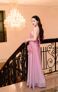 VGU No.82: Pink Modern Ao Dai Showcasing Elegant Vietnamese Beauty and Sophistication-11