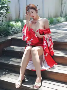 Jin Yun Xi Yuki: Enchanting Beauty in a Fiery Red Kimono, Captivating Every Gaze - XiuRen No.10683-4