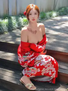 Jin Yun Xi Yuki: Enchanting Beauty in a Fiery Red Kimono, Captivating Every Gaze - XiuRen No.10683-44