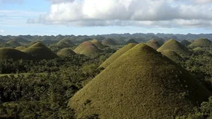 Discover the Magical Chocolate Hills of Bohol Island, Philippines: A Fairytale Landscape for Your Next Tropical Adventure-9
