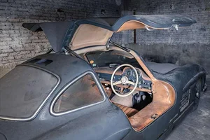 Rare 1956 Mercedes-Benz 300 SL Gullwing Barn Find W198 Sold at Artcurial Auction in Paris for Record Price-10