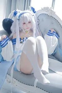 Dreamy Aesthetics: Coser lunananya as Laffey II-1