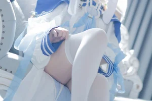 Dreamy Aesthetics: Coser lunananya as Laffey II-23
