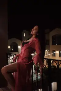 Discover Alluring Beauty: Asian Girl with Exquisite Fashion Style Captivating Every Gaze-5