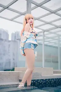Coser Momo: Marin Kitagawa Swimsuit Ver. – Radiant Charm by the Pool-2