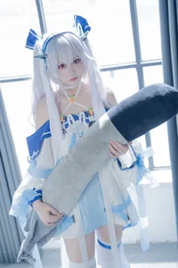 Stunning Laffey II Azur Lane Cosplay Gallery by Lunananya – High-Quality 56-Image Collection for Anime and Gaming Fans-1