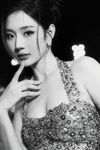 Sweet and Sparkling Elegance Under Night City Lights-8