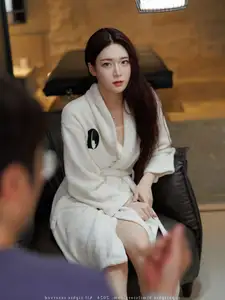 Bimilstory Hayun Vol.10: Captivating Wet Body Moments in a Luxurious Bathrobe-4