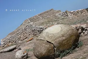 Mystery of Monte d'Accoddi: Witness Europe's Unique Prehistoric Pyramid-0