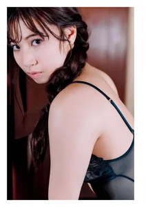 Stunning Yuki Arai Photobook Collection: Natural Portraits and Lifestyle Fashion from Her First Official Release Muteki no Sugao Part 02-8