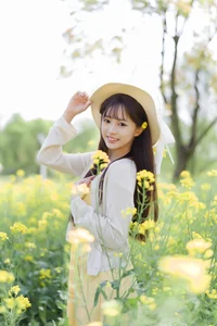 Golden Hour Glow: Ethereal Portrait Photography in Sun-Drenched Flower Fields – Art Language Vol.9109 featuring Model Xiao Yi-23