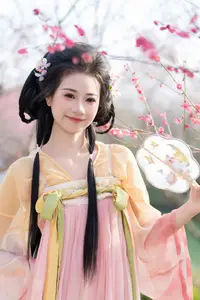 Shu Shu Jiang's Grace Amidst Blooming Plum Blossoms - YiTuYu Art Language Vol.8769-22