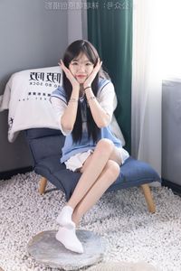 BoBoSocks No.561: Chinese Model Xiao Tiandou's Fresh Look with Sneakers and Short White Socks. Pure and Youthful Style.-23
