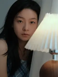 YiTuYu Vol.8762 Hu Die Mei Mei Capturing Solitude Art Language Unveiled-10