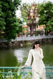 Vietnamese Ao Dai: Elegant Woman by Lake, Traditional HD Photo-4