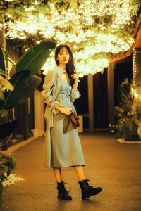 Elegant Moonlight Photography: YiTuYu Art Language Vol.9152 featuring Model Jian Xiao Cheng (44 High-Quality Images)-4