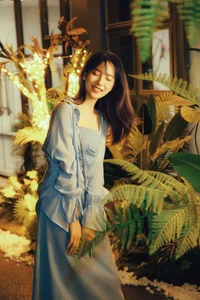 Elegant Moonlight Photography: YiTuYu Art Language Vol.9152 featuring Model Jian Xiao Cheng (44 High-Quality Images)-40