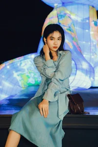 Elegant Moonlight Photography: YiTuYu Art Language Vol.9152 featuring Model Jian Xiao Cheng (44 High-Quality Images)-41