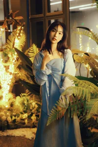 Elegant Moonlight Photography: YiTuYu Art Language Vol.9152 featuring Model Jian Xiao Cheng (44 High-Quality Images)-23