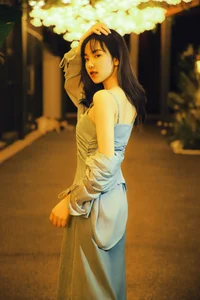 Elegant Moonlight Photography: YiTuYu Art Language Vol.9152 featuring Model Jian Xiao Cheng (44 High-Quality Images)-24
