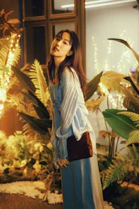 Elegant Moonlight Photography: YiTuYu Art Language Vol.9152 featuring Model Jian Xiao Cheng (44 High-Quality Images)-12