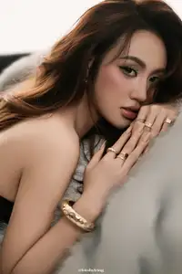 Alluring Beauty: Woman in Elegant Fur Coat & Lace Lingerie 1000024672-5