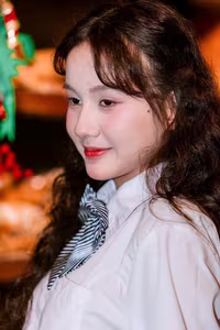 VGU No.142: Captivating Female Student in Uniform Captures Youthful Serenity-5