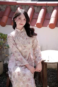 Elegant Floral Vietnamese Ao Dai - Traditional Silk Dress for Women | Authentic Cultural Fashion and Spring Style Inspiration-7