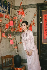 Experience the Charm of Hanoi Spring: Traditional Ao Dai Fashion in the Heart of Vietnam's Capital-3
