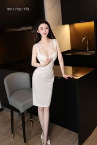 XR Uncensored Tian Xi Bai: Alluring Office Lady Model Captivatingly Posing in Unique Office Setting-11