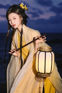 Elegant Moonlight Portrait Series: YiTuYu Art Language Vol.9290 Featuring Model Tian Tian – Aesthetic Photography Collection-6