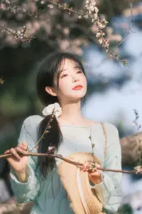 YiTuYu Vol. 8836: Yang Yi Mo's Pure Beauty Captivates Every Gaze-18