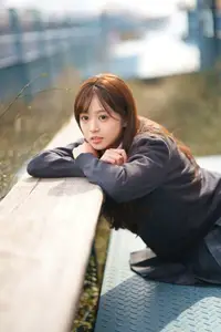 YiTuYu Vol.8824: Xiao Yi Schoolgirl Charm in Urban Setting - Captivating Youthful Elegance-3