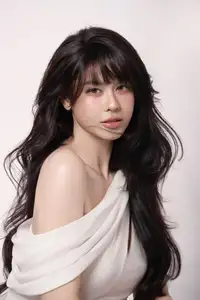 Truong Quynh Anh U40: Stunning Doll-Like Beauty & Chic Style Dazzle Fans.-8