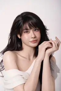 Truong Quynh Anh U40: Stunning Doll-Like Beauty & Chic Style Dazzle Fans.-4