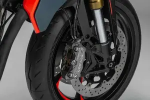 Unveiling the Benelli TNT 550 2026: A New Naked-Bike Masterpiece Debuting Soon. Will Vietnam Embrace This Exciting Launch?-2