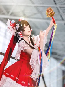 Ethereal Reimu Cosplay by Hua Qi Hana at Firefly Comic-Con Part01-2