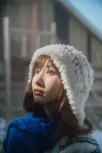 Cozy Winter Charm: Pao Pao Xiao Mie's Warmth Amidst the Snow Vol.8544-8