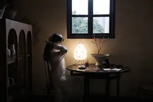 YiTuYu Vol.8549: Leng Ku Wang Ye's Dreamy Elegance in a White Sweater-16