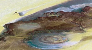 Discover the Eye of the Sahara: The Mysterious Richat Structure, a Breathtaking Geological Wonder Hidden Deep Within the Mauritanian Desert Sands-4