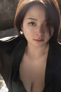 Elegant Fashion Portrait Photography Featuring Model Rong Er - YiTuYu Art Language Vol.9353 Professional Photo Collection and Style Inspiration-0